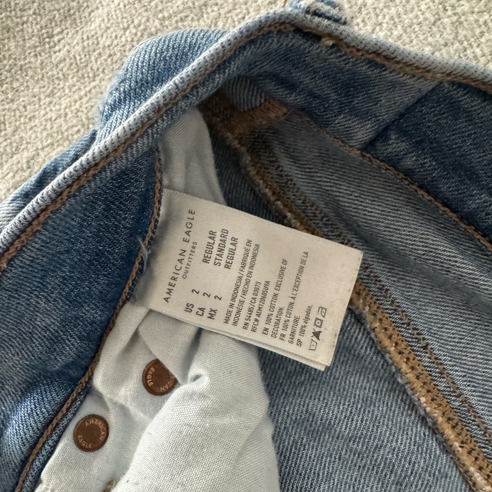 American Eagle Outfitters Women's Denim Straight Leg Jeans - Picture 3 of 3